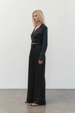 ST AGNI St. Agni | Wrap Shirt - Black -Acler Shop 20220606 StAgni Shot 29 022 1000x 8d6cae2a d5cb 4199 a989 af5a9db7a021