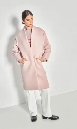 Front Page 40 Juliette Hogan | Mayfair Coat - Marshmallow