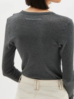 Bassike | Slim Rib V-Neck Long Sleeve T.Shirt - Charcoal Marl 8 Bassike | Slim Rib V-Neck Long Sleeve T.Shirt - Charcoal Marl -Acler Shop AW22WJT90 slim fit v neck rib long sleeve t.shirt charcoal back 2000x 8e24661a a5b3 4f91 b9b4 07d6738ff82e