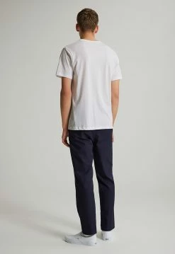 Jac+Jack Jac + Jack | Sans Tee - White 8 Jac+Jack Jac + Jack | Sans Tee - White -Acler Shop AlbanyPantNavy SansTeeWhite 230531 2048x 9486ada5 2ab0 4d2a 92cb 098594e8bddd