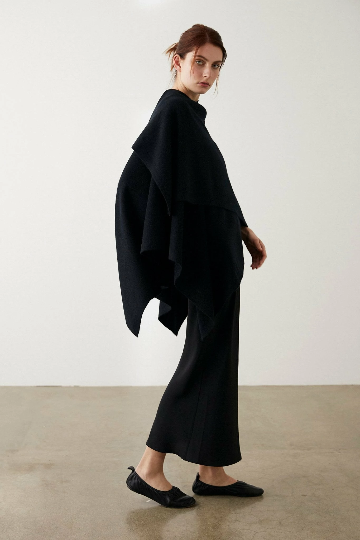 Marle | Exclusive Matilda Poncho - Black 3 Marle | Exclusive Matilda Poncho - Black - Image 3