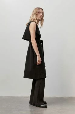 ST AGNI St. Agni | Layered Trench - Black & Khaki -Acler Shop Layered Trench Black Khaki13 copy 1000x c512124a 5243 42f9 bded 050a655c8f6a