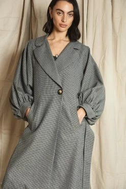 Mahsa | Universal Trench - Mini Houndstooth -Acler Shop Mahsa Universal Trench Mini Houndstooth Grey Black 13 scaled