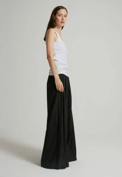 Jac+Jack Jac + Jack | Song Tank - White -Acler Shop MaisonPantBlack SongTankWhite 3000 1920x 071f03e9 3149 4544 bd87 130199f00233