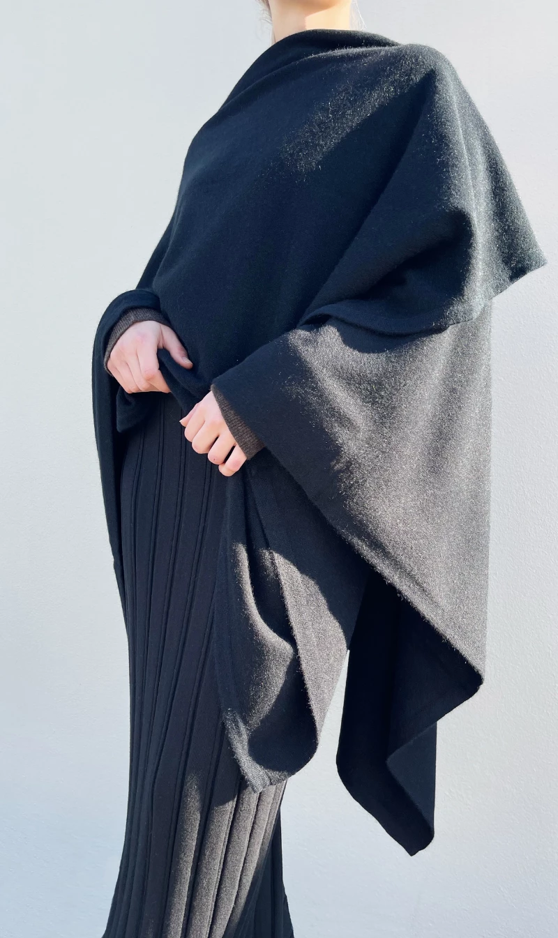 Marle | Exclusive Matilda Poncho - Black 1 Marle | Exclusive Matilda Poncho - Black