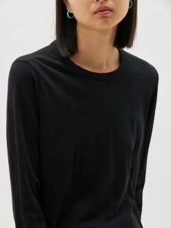 Bassike | Regular Scoop Hem Long Sleeve T.Shirt - Black 7 Bassike | Regular Scoop Hem Long Sleeve T.Shirt - Black -Acler Shop PC16WJT65regularfitscoophemtshirtblack front detail 2000x 20424f5a 25b4 42b0 b47b 05fd7f5a7933