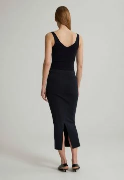 Jac+Jack Jac + Jack | Scope Top - Darkest Navy -Acler Shop PaceSkirtDarkestNavy ScopeTopDarkestNavy 20994 2048x d69e8c1a 36a1 4b14 9a2d 9264de923a66