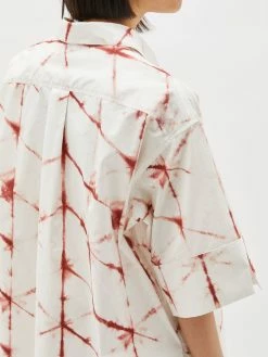 Bassike | Printed Boxy Cotton Short Sleeve Shirt - Redwood 11 Bassike | Printed Boxy Cotton Short Sleeve Shirt - Redwood -Acler Shop R22WFT19printedboxycottons sshirt redwoodprint detail1 2000x 543746a2 ca05 47b5 81a2 0b456344444e