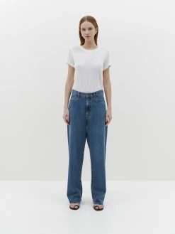 Bassike | Slim Classic S/S T.shirt - White -Acler Shop SS21WJT160 slim classic short sleeve tshirt white FULL 2000x 92e4908a bc40 4a70 abbd 3a2d0512dbf3