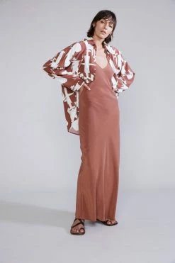 Laing | Schell Oversized Silk Shirt - Print 7 Laing | Schell Oversized Silk Shirt - Print -Acler Shop SilkSlipDress Hazelnut PrintedSilkShirt Hazelnut 391 900x 742b90ff 676e 4eea 99ed eea3820f92d9