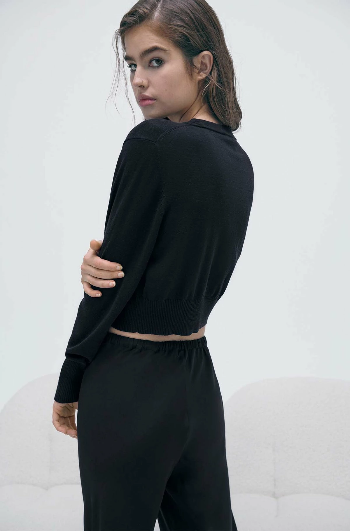 Silk Laundry | Cropped Cardigan - Black 3 Silk Laundry | Cropped Cardigan - Black - Image 3