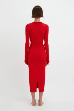 Victoria Beckham | VB Body Deep Vee Midi - Red -Acler Shop VictoriaBeckham VBBodyDeepVMidiDressinRed RED 1123KDR004219A 2700 4050 247 LR Back Model4 JPG2 2200x 53d66a05 e1c3 4edf b940 cde34475c75d scaled