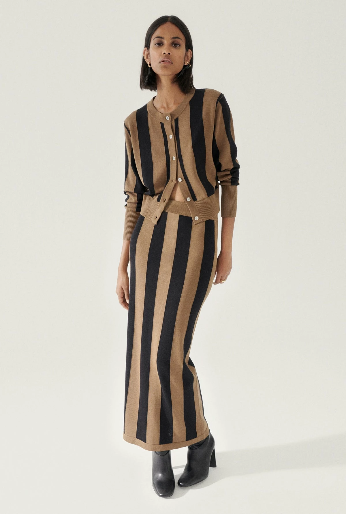 Silk Laundry | Straight Knit Skirt - Kangaroo Stripe 2 Silk Laundry | Straight Knit Skirt - Kangaroo Stripe - Image 2