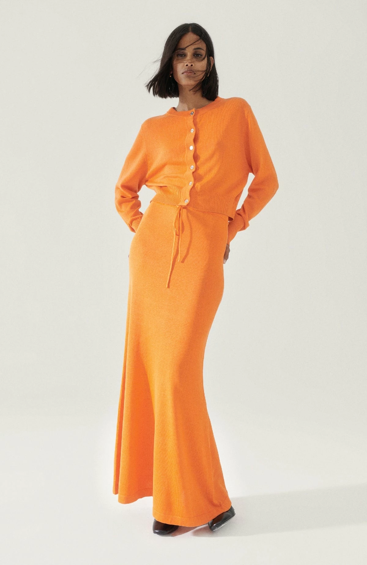 Silk Laundry | Cropped Cardigan - Fire Lily 4 Silk Laundry | Cropped Cardigan - Fire Lily - Image 4