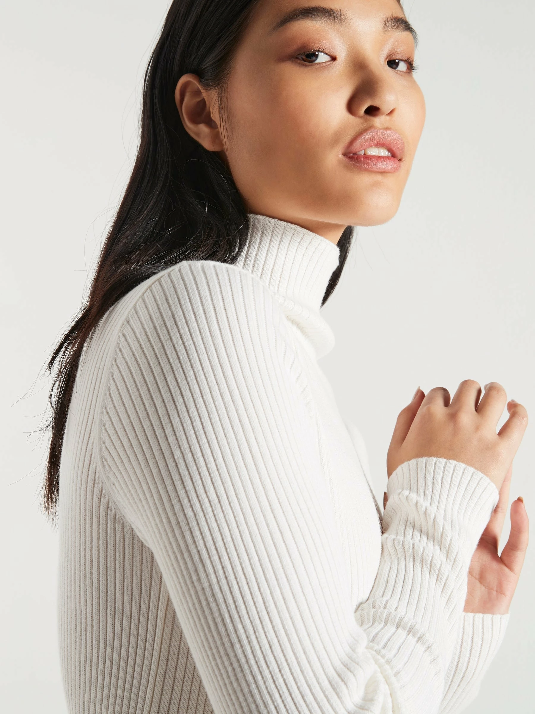 Juliette Hogan | Lounge Rib Polo Long Sleeve - Snow 2 Juliette Hogan | Lounge Rib Polo Long Sleeve - Snow - Image 2